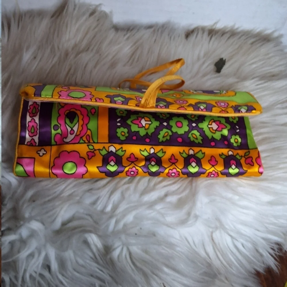 Vintage Multicolor Jewelry Organizer